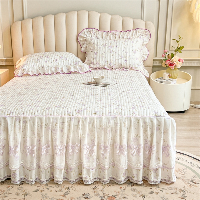 91家纺网 家纺一手货源 找家纺 宜凡家纺 2026新款全棉公主风夹棉床裙三件套 海棠之恋