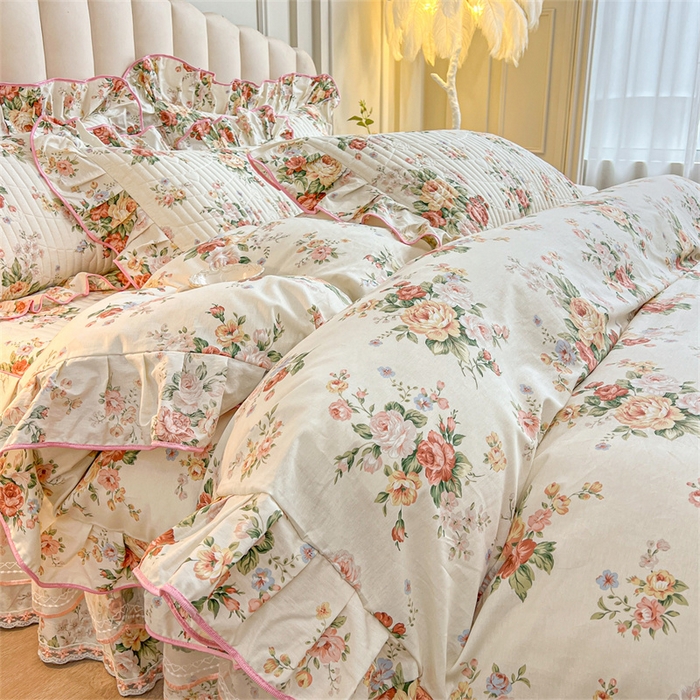 91家纺网 家纺一手货源 找家纺 宜凡家纺 2026新款全棉公主风夹棉床裙三件套 洛川花海