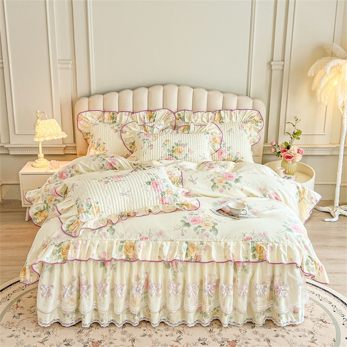 91家纺网 家纺一手货源 找家纺 宜凡家纺 2026新款全棉公主风夹棉床裙三件套 沐颜月朵