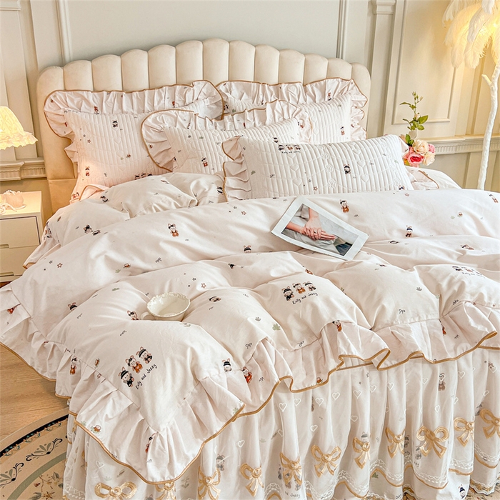 91家纺网 家纺一手货源 找家纺 宜凡家纺 2026新款全棉公主风夹棉床裙三件套 森林动物派