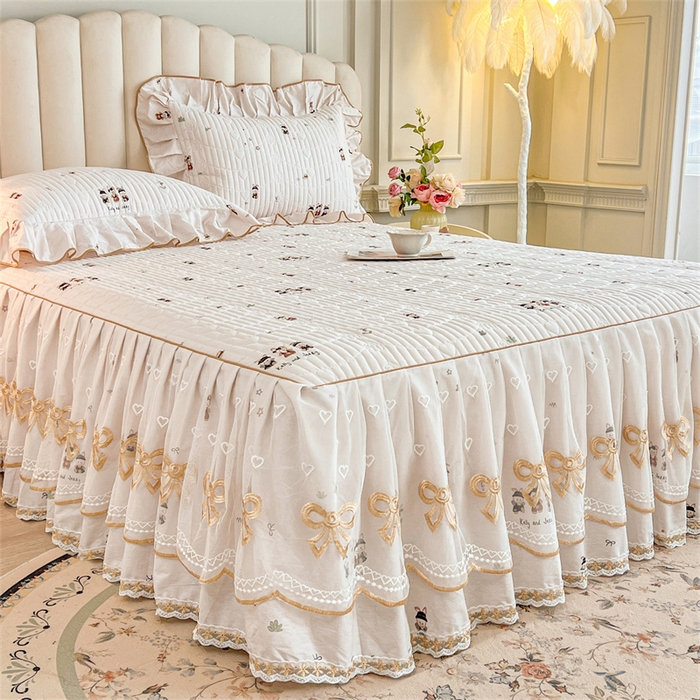 91家纺网 家纺一手货源 找家纺 宜凡家纺 2026新款全棉公主风夹棉床裙三件套 森林动物派