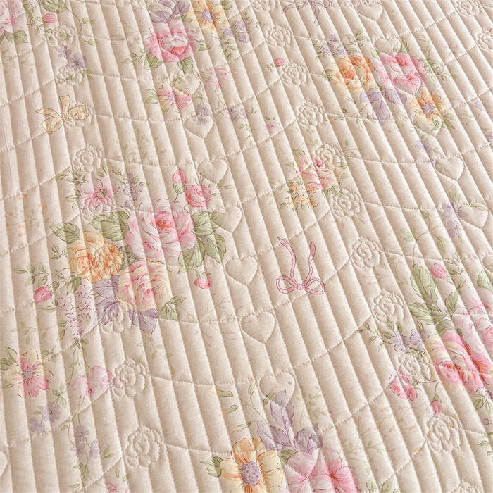 91家纺网 家纺一手货源 找家纺 宜凡家纺 2026新款全棉公主风夹棉床裙三件套 玉容昭婉