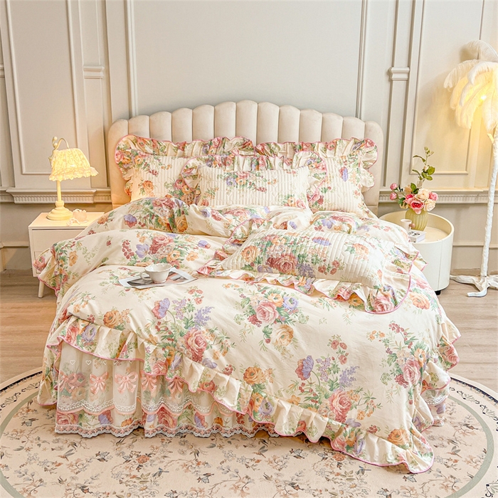 91家纺网 家纺一手货源 找家纺 宜凡家纺 2026新款全棉公主风夹棉床裙四件套 春色入梦