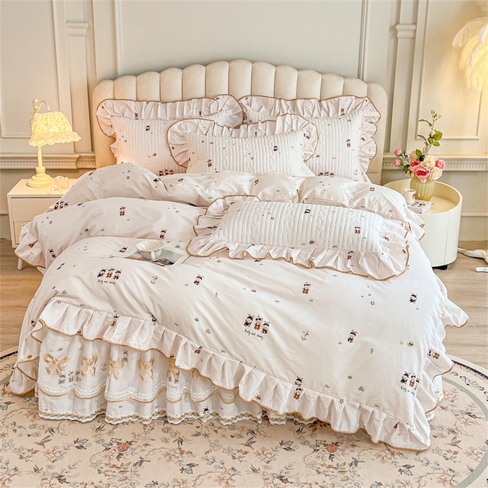 91家纺网 家纺一手货源 找家纺 宜凡家纺 2026新款全棉公主风夹棉床裙四件套 森林动物派