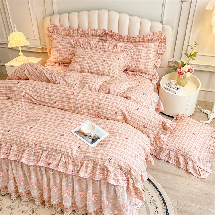 91家纺网 家纺一手货源 找家纺 宜凡家纺 2026新款全棉公主风夹棉床裙四件套 樱桃蝴蝶结