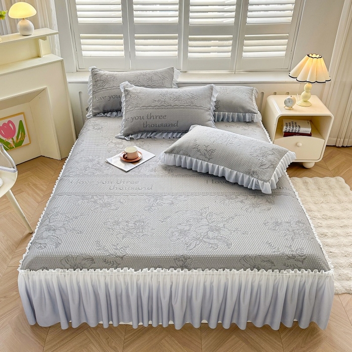 91家纺网 家纺一手货源 找家纺 怡源梦 2026新款A类冰豆豆凉感提花床裙凉席-花之恋系列 花之恋 灰色