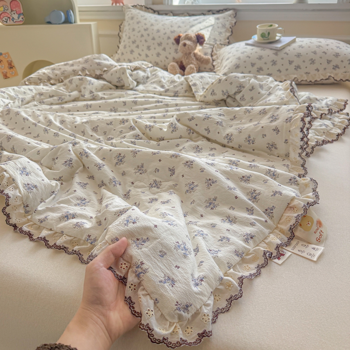 91家纺网 家纺一手货源 找家纺 鑫贝阳 2026新款韩版花边邹邹绵夏被 碎碎小碎花