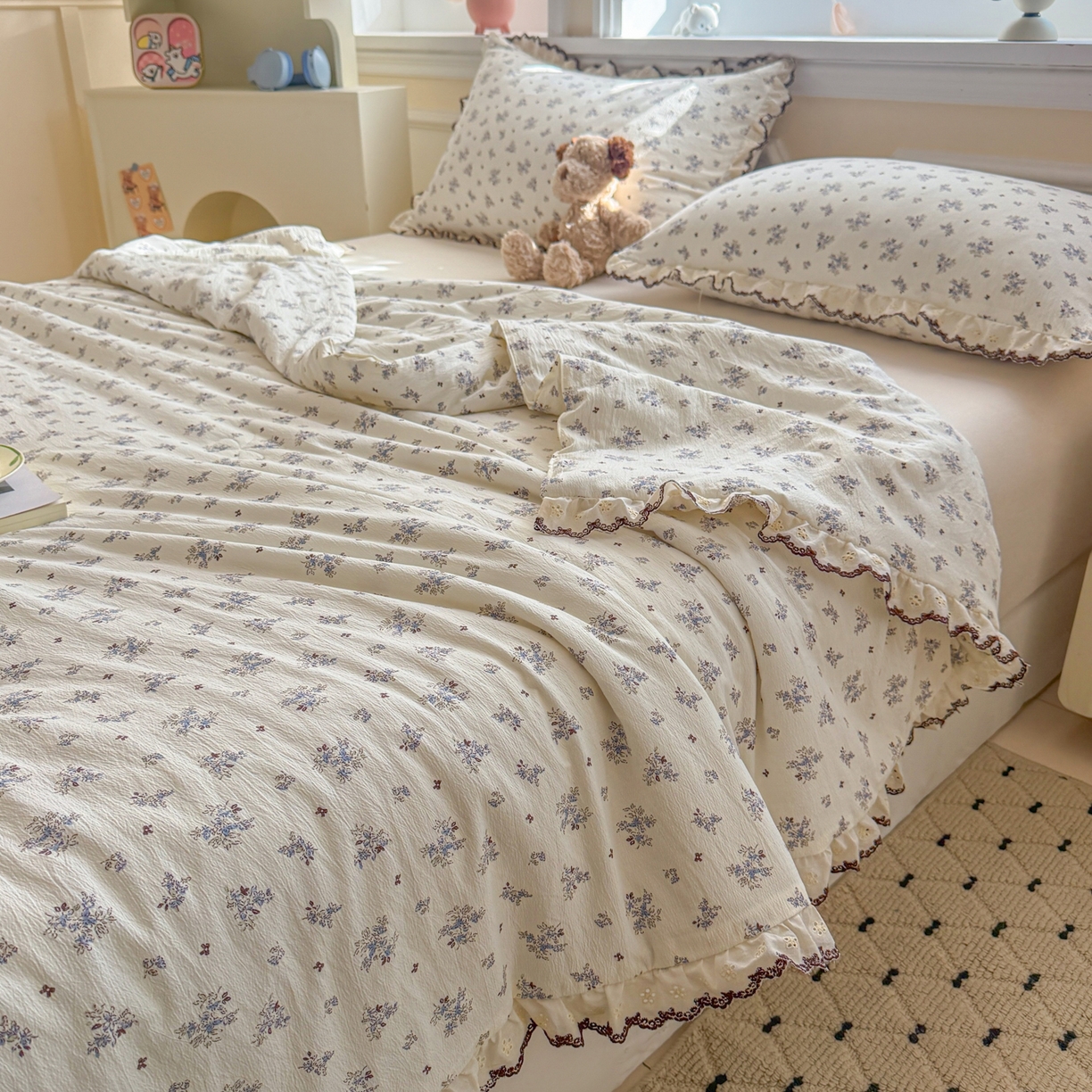 91家纺网 家纺一手货源 找家纺 鑫贝阳 2026新款韩版花边邹邹绵夏被 碎碎小碎花