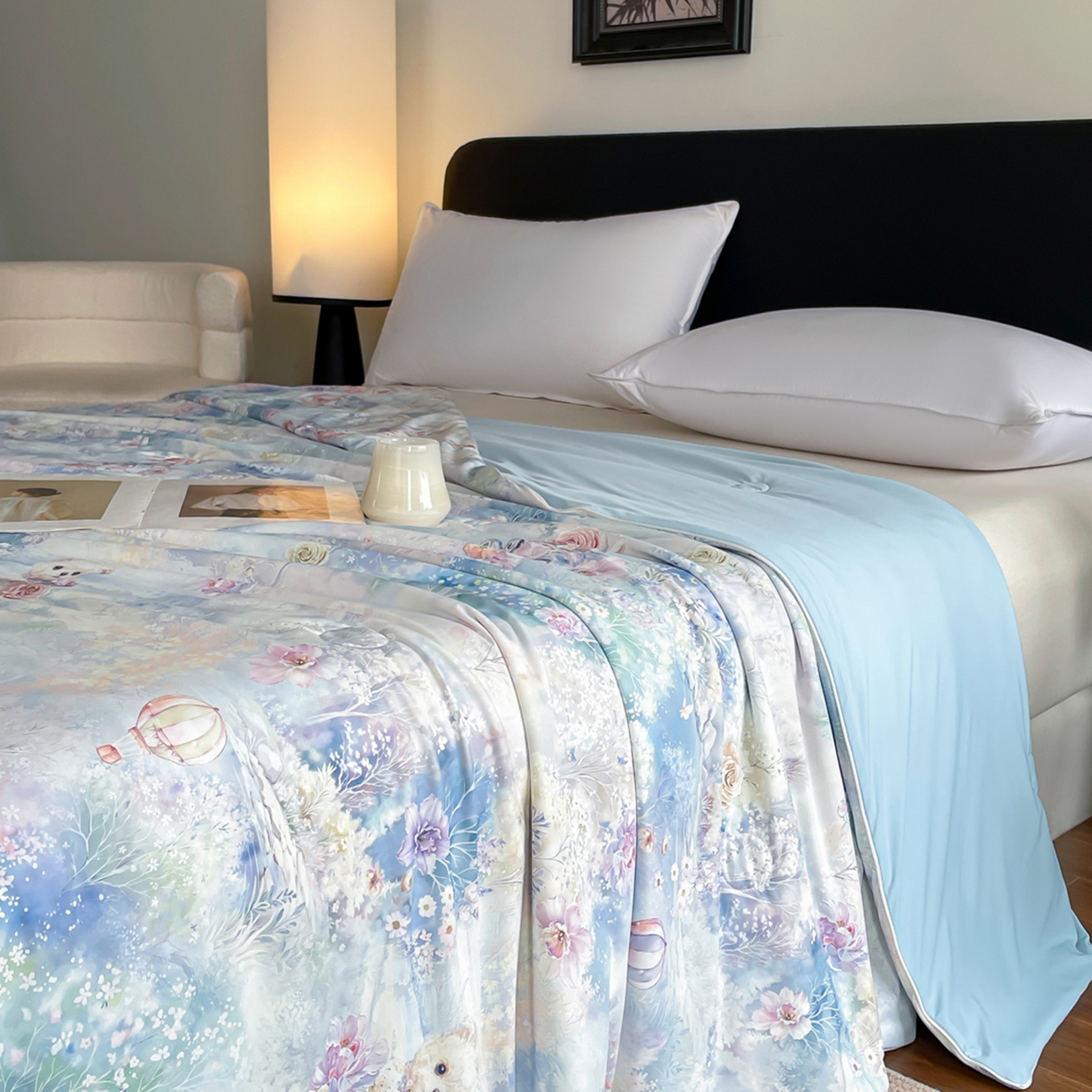 91家纺网 家纺一手货源 找家纺 鑫贝阳 2026新款锦氨凉感丝夏被 花园兔-蓝