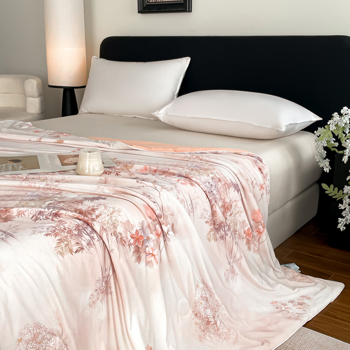 91家纺网 家纺一手货源 找家纺 鑫贝阳 2026新款锦氨凉感丝夏被 丛林晓梦粉