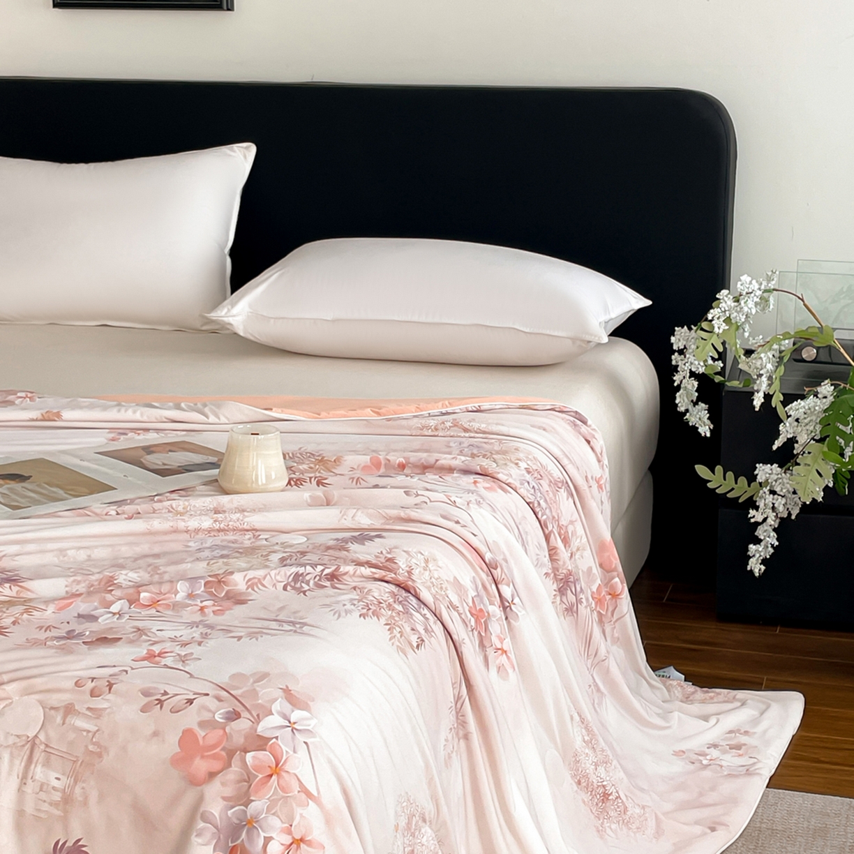 91家纺网 家纺一手货源 找家纺 鑫贝阳 2026新款锦氨凉感丝夏被 丛林晓梦粉