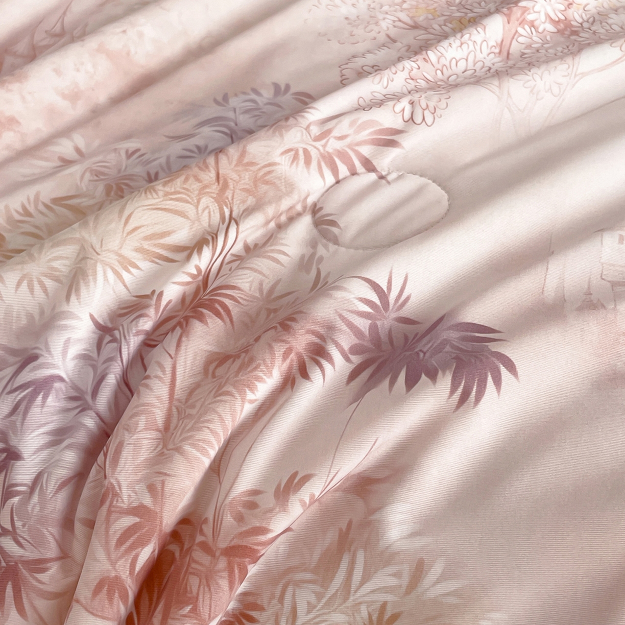 91家纺网 家纺一手货源 找家纺 鑫贝阳 2026新款锦氨凉感丝夏被 丛林晓梦粉