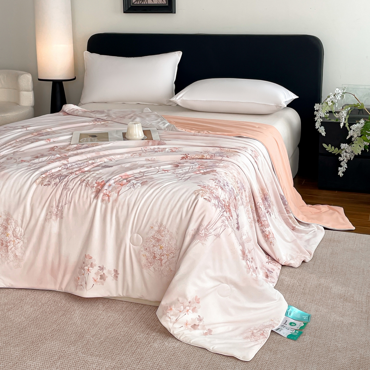 91家纺网 家纺一手货源 找家纺 鑫贝阳 2026新款锦氨凉感丝夏被 丛林晓梦粉