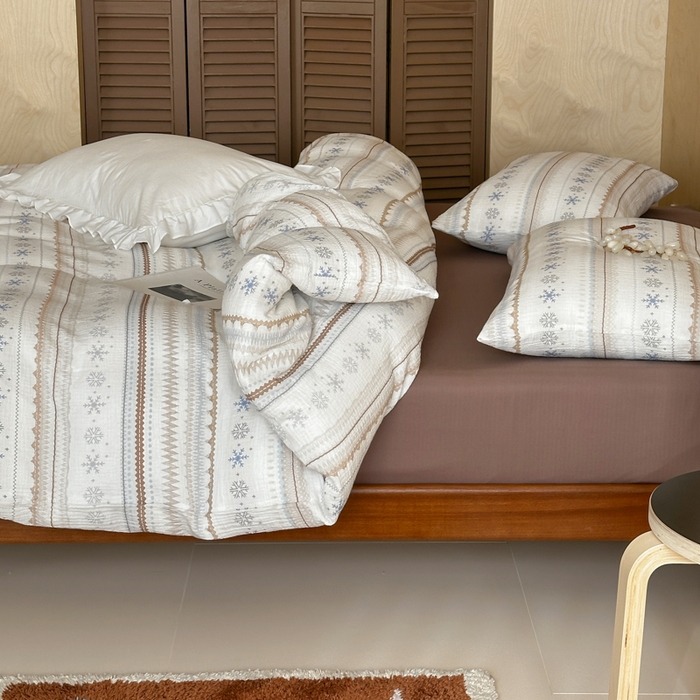 91家纺网 家纺一手货源 找家纺 玛奇朵 2026新款全棉A类双层纱皱皱纱四件套-费尔岛系列 会员-10/基础控价 298/338/358 费尔岛-咖