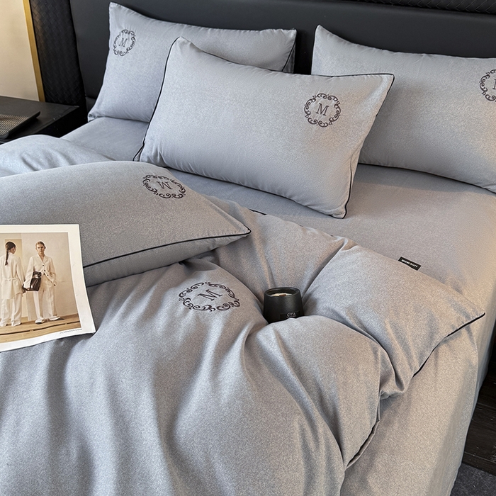 91家纺网 家纺一手货源 找家纺 梵克保罗 2026新款加厚肌理纹碳素磨毛刺绣嵌绳轻奢四件套-慕韵 慕韵-灰