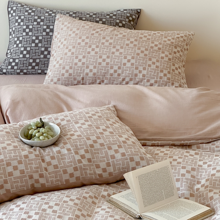 91家纺网 家纺一手货源 找家纺 玛奇朵 2026新款60S全棉色织提花四件套-布尼尔系列 会员-10/基础控价 278/318/338 布尼尔-粉