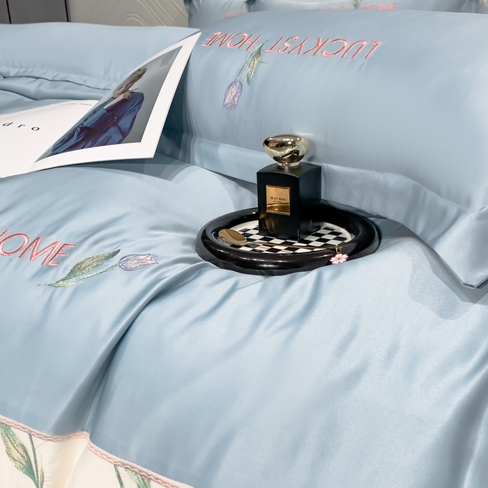 91家纺网 家纺一手货源 找家纺 梵克保罗 2026新款天丝双拼刺绣四件套-卡骆驰 卡骆驰-天空蓝