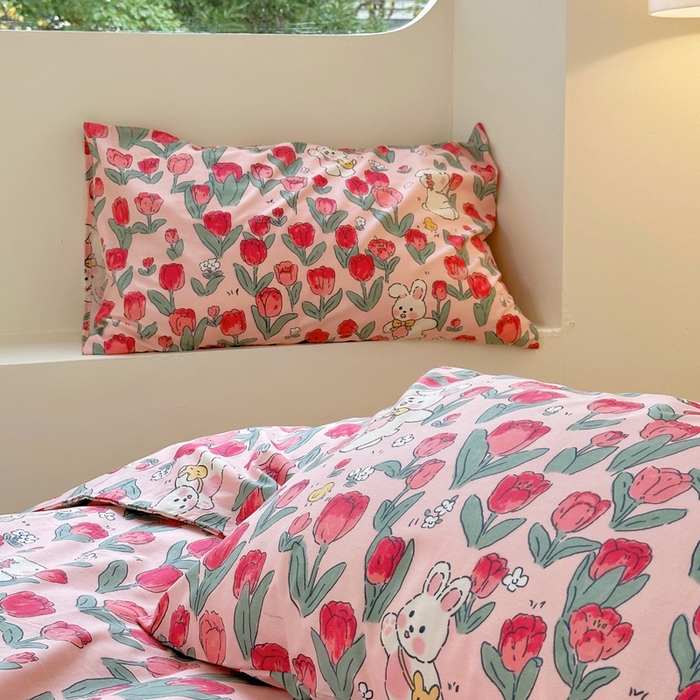 91家纺网 家纺一手货源 找家纺 梵克保罗 2026春夏新款小清新卡通全棉纯棉碎花学生季三件套四件套 月野