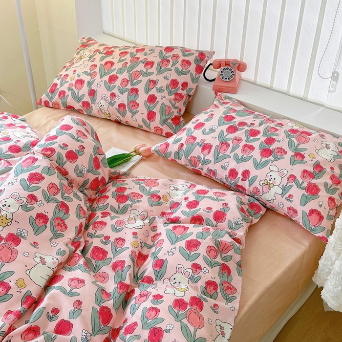 91家纺网 家纺一手货源 找家纺 梵克保罗 2026春夏新款小清新卡通全棉纯棉碎花学生季三件套四件套 月野