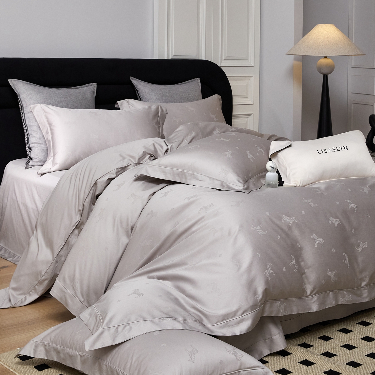 91家纺网 家纺一手货源 找家纺 栩裕纺织 2026新款100支全棉提花四件套 马到成功 月光灰