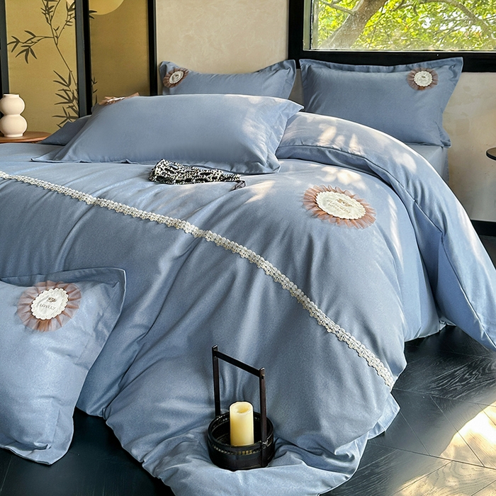 91家纺网 家纺一手货源 找家纺 梵克保罗 2026新款加厚肌理纹碳素磨毛刺绣贴布绣花边新中式四件套-奢香夫人 蓝色