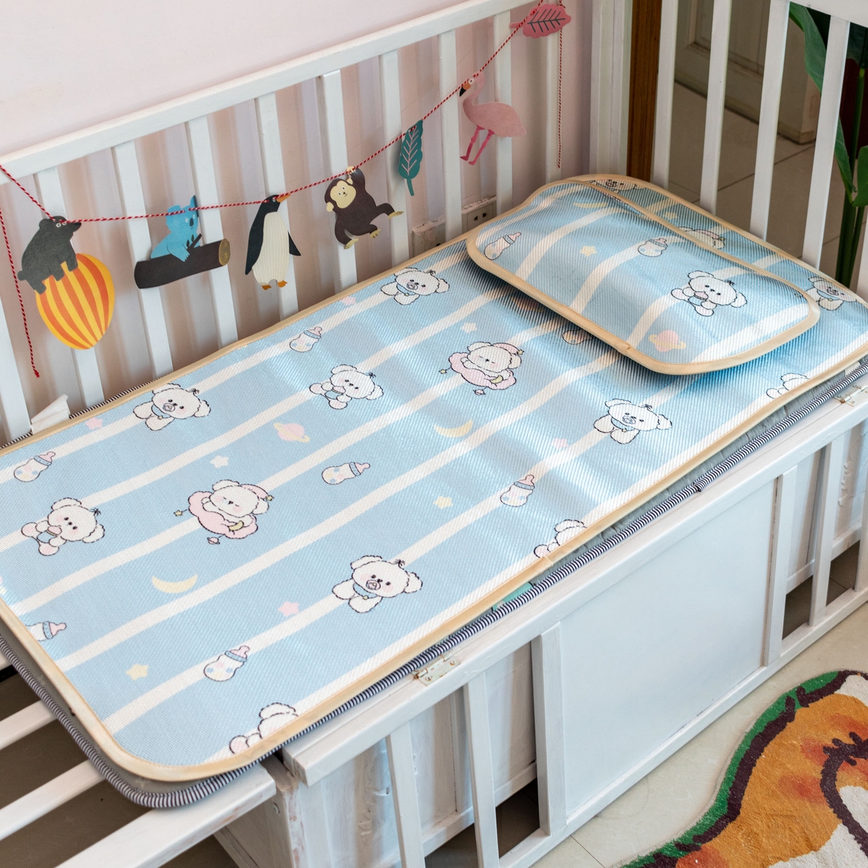 91家纺网 家纺一手货源 找家纺 欣宜家纺 2026春夏新款窄边儿童凉席 小奶瓶