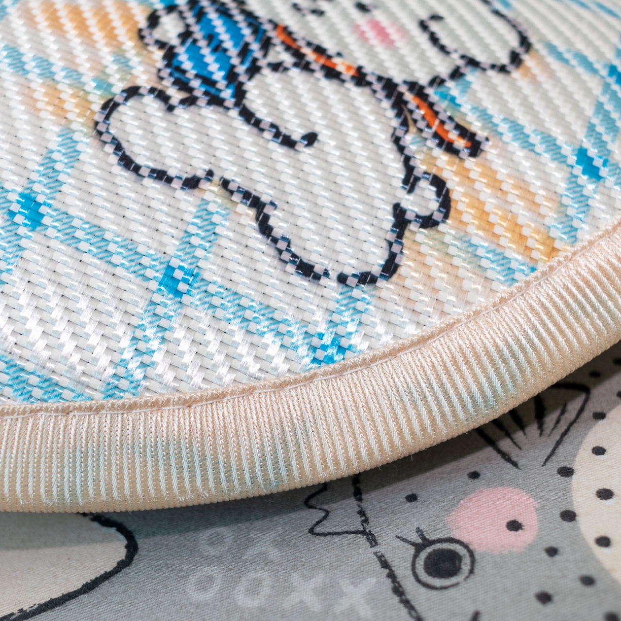 91家纺网 家纺一手货源 找家纺 欣宜家纺 2026春夏新款窄边儿童凉席 波点狗