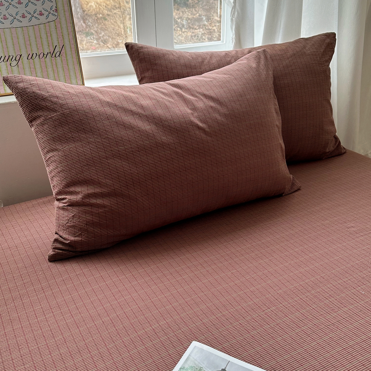 91家纺网 家纺一手货源 找家纺 六巷胡同 2026新款A类全棉纯棉水洗棉色织格子单品枕套 枕套单件 逐风-红格