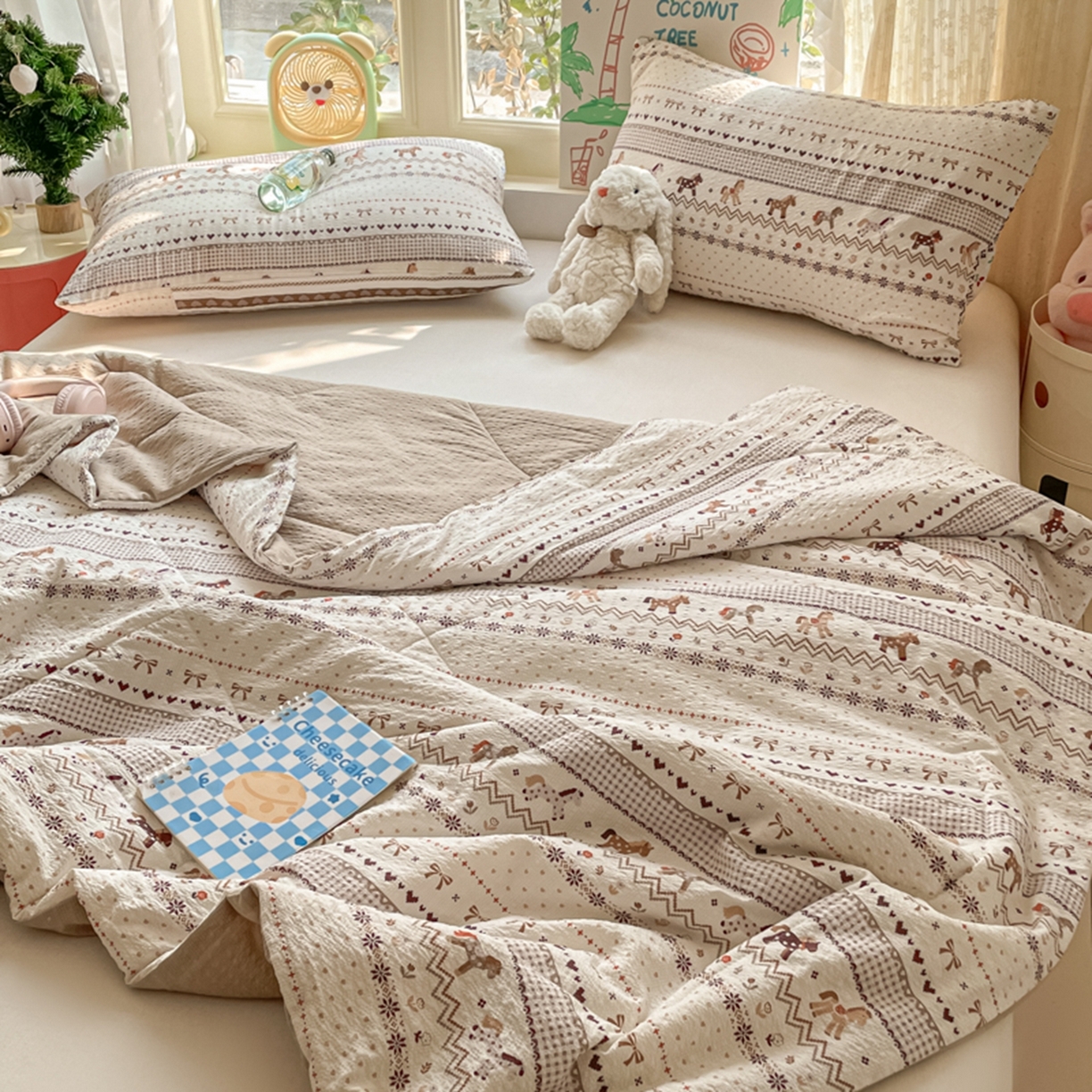 91家纺网 家纺一手货源 找家纺 云玲时尚 2026新款A类大豆纤维费尔岛系列夏被夏凉被空调被 费尔岛小马