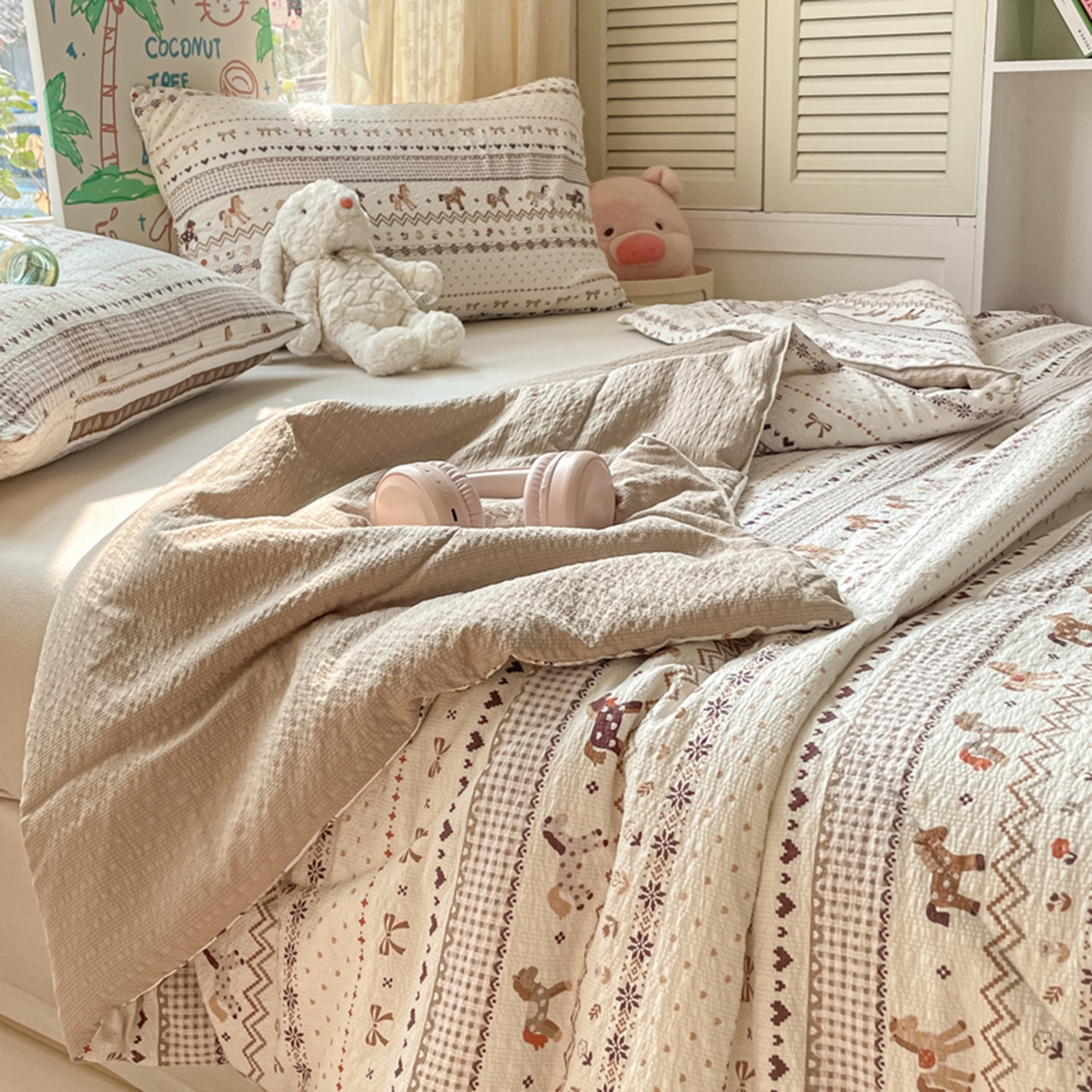 91家纺网 家纺一手货源 找家纺 云玲时尚 2026新款A类大豆纤维费尔岛系列夏被夏凉被空调被 费尔岛小马