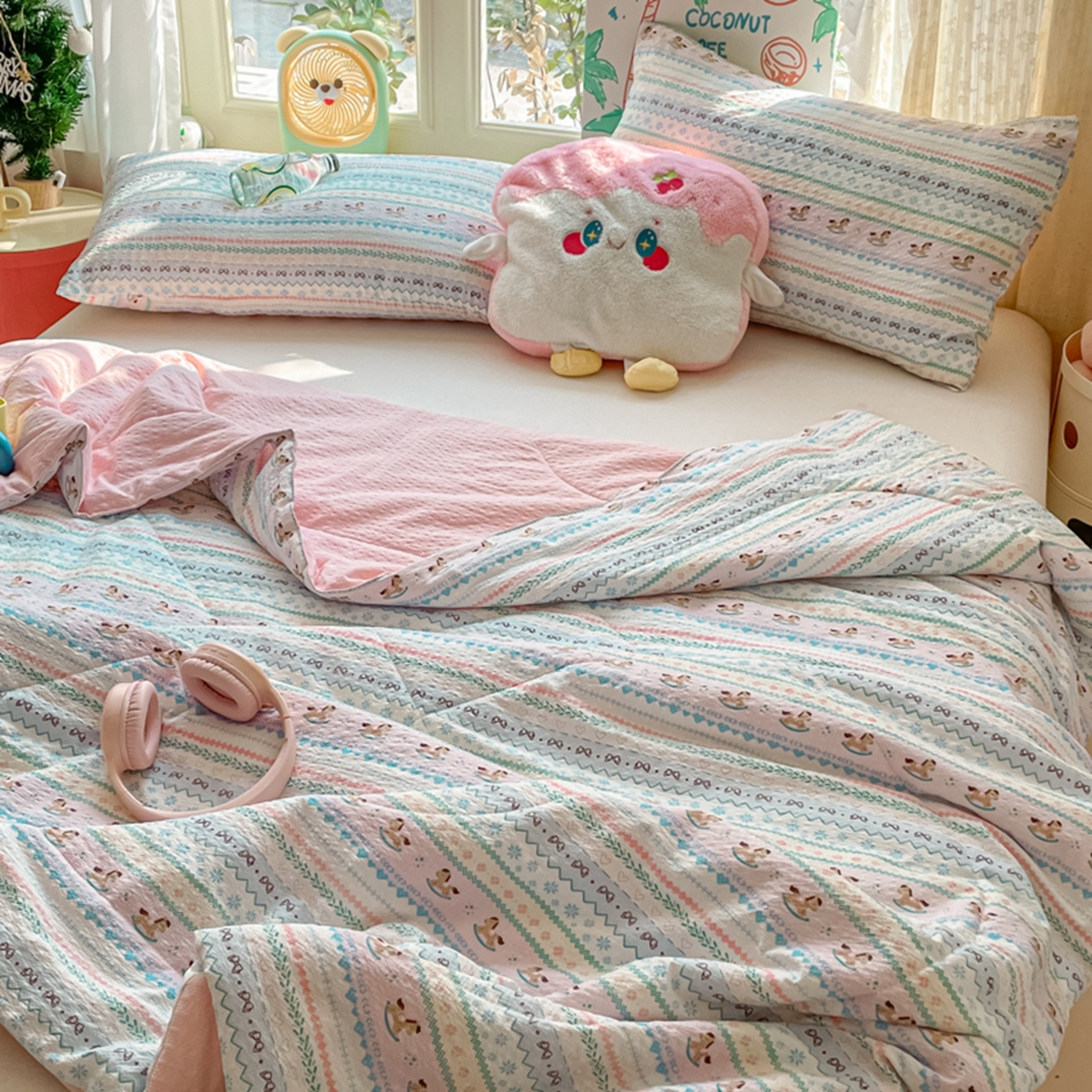 91家纺网 家纺一手货源 找家纺 云玲时尚 2026新款A类大豆纤维费尔岛系列夏被夏凉被空调被 木马集