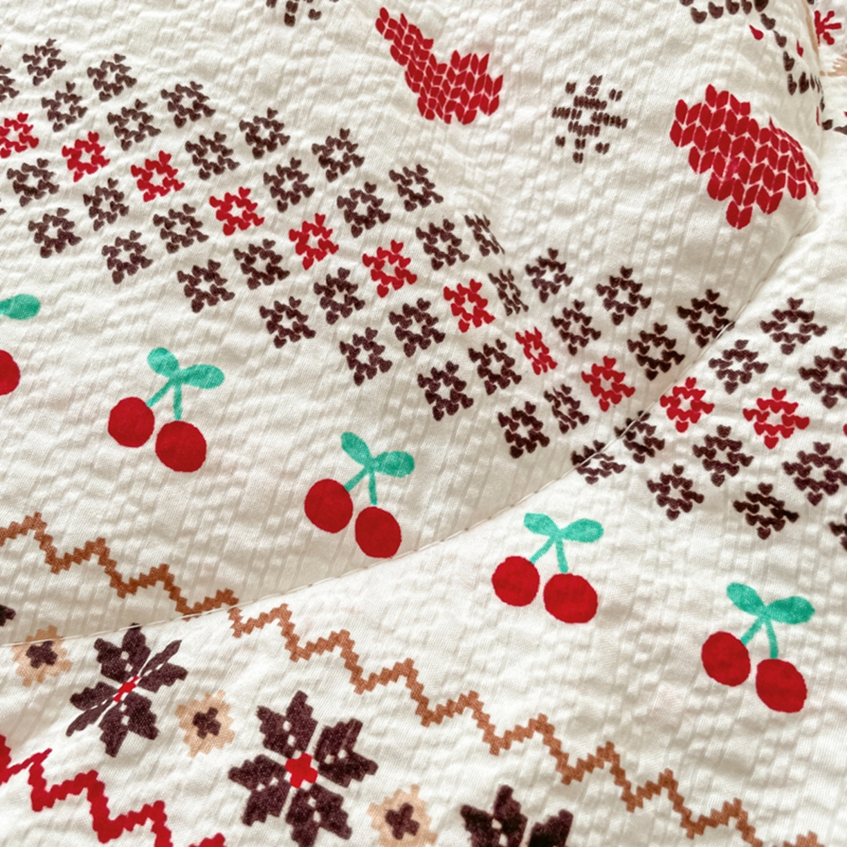 91家纺网 家纺一手货源 找家纺 云玲时尚 2026新款A类大豆纤维费尔岛系列夏被夏凉被空调被 红棕萌狗