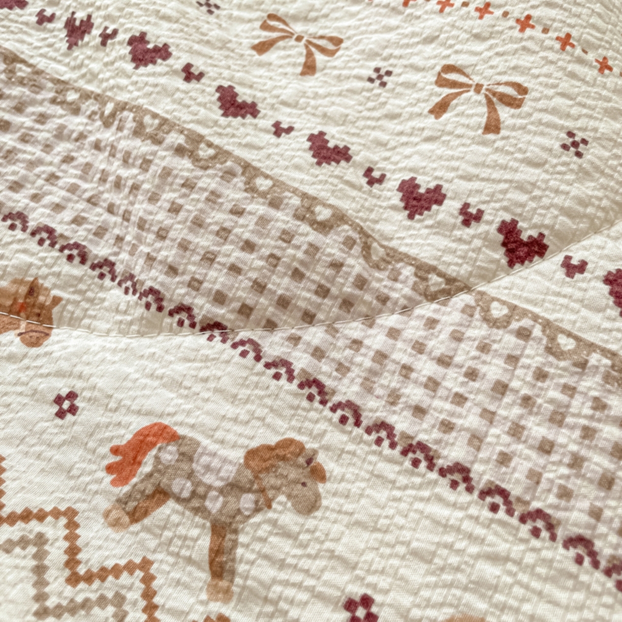 91家纺网 家纺一手货源 找家纺 云玲时尚 2026新款A类大豆纤维费尔岛系列夏被夏凉被空调被 费尔岛小马