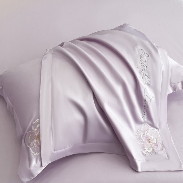 91家纺网 家纺一手货源 找家纺 绘萱家居 2026直播爆款纯棉100%全棉纯棉绣花四件套圆角吊边床单款纯色百分百 蝶舞牡丹-紫