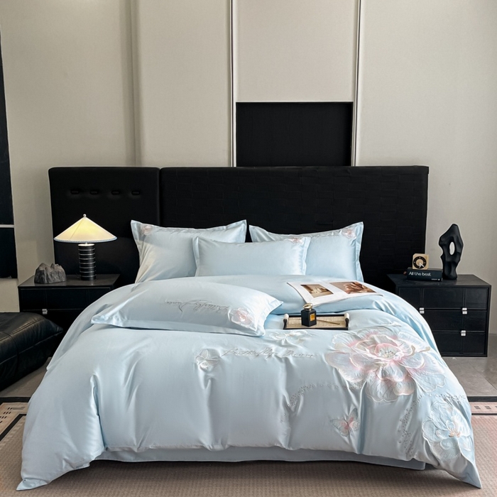 91家纺网 家纺一手货源 找家纺 绘萱家居 2026直播爆款纯棉100%全棉纯棉绣花四件套圆角吊边床单款纯色百分百 蝶舞牡丹-蓝