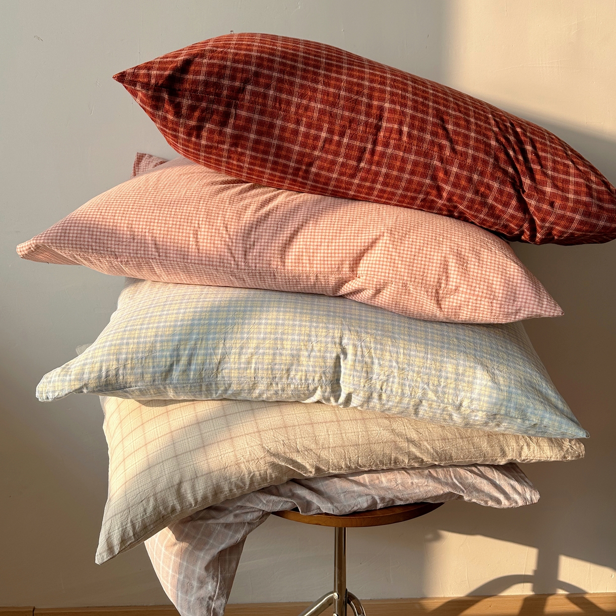 91家纺网 家纺一手货源 找家纺 六巷胡同 2026新款A类全棉纯棉水洗棉色织格子单品枕套 枕套单件 组合图仅供展示不可下单