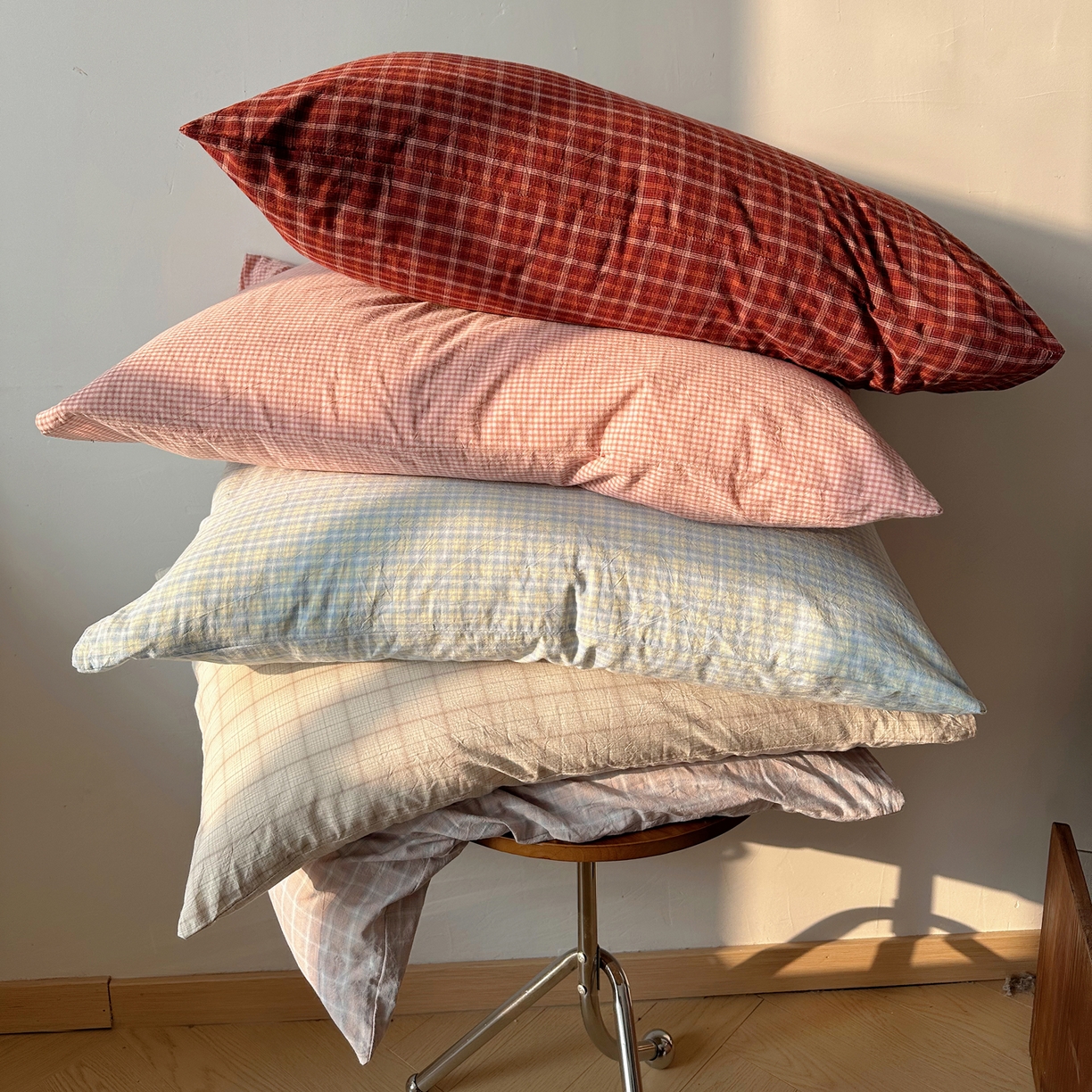 91家纺网 家纺一手货源 找家纺 六巷胡同 2026新款A类全棉纯棉水洗棉色织格子单品枕套 枕套单件 组合图仅供展示不可下单