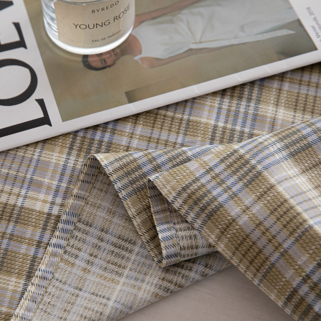 91家纺网 家纺一手货源 找家纺 简宜家居（朝初家纺） 2026新款40支13070全棉简约格子系列A版床单 抹茶格