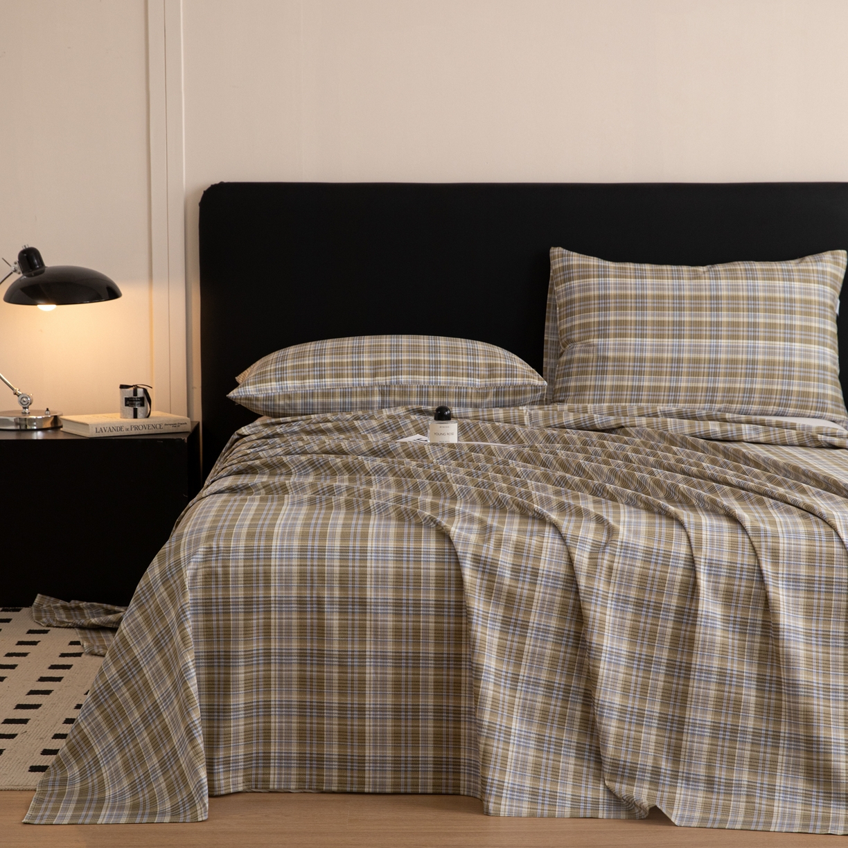 91家纺网 家纺一手货源 找家纺 简宜家居（朝初家纺） 2026新款40支13070全棉简约格子系列A版床单 抹茶格