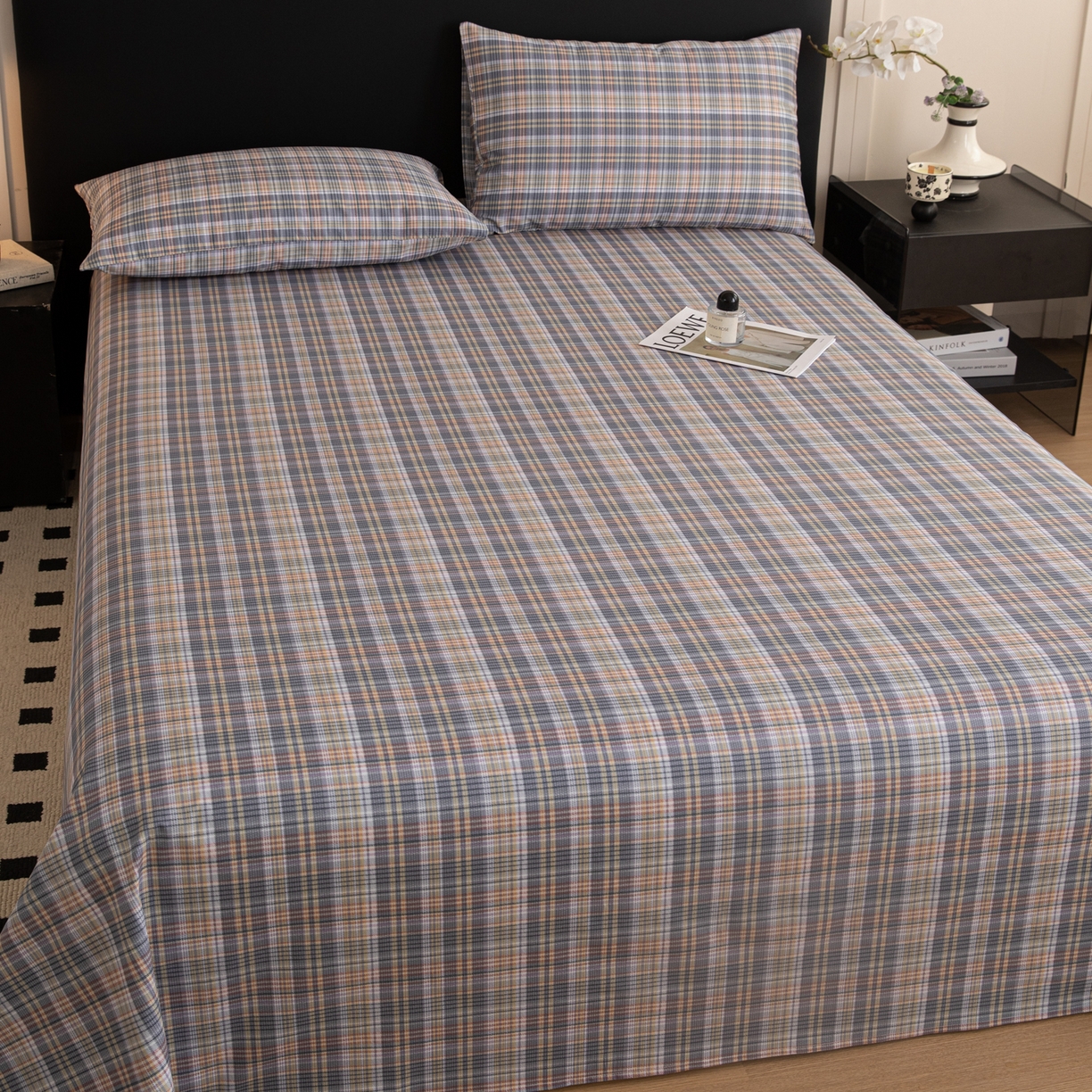 91家纺网 家纺一手货源 找家纺 简宜家居（朝初家纺） 2026新款40支13070全棉简约格子系列A版床单 雾蓝格