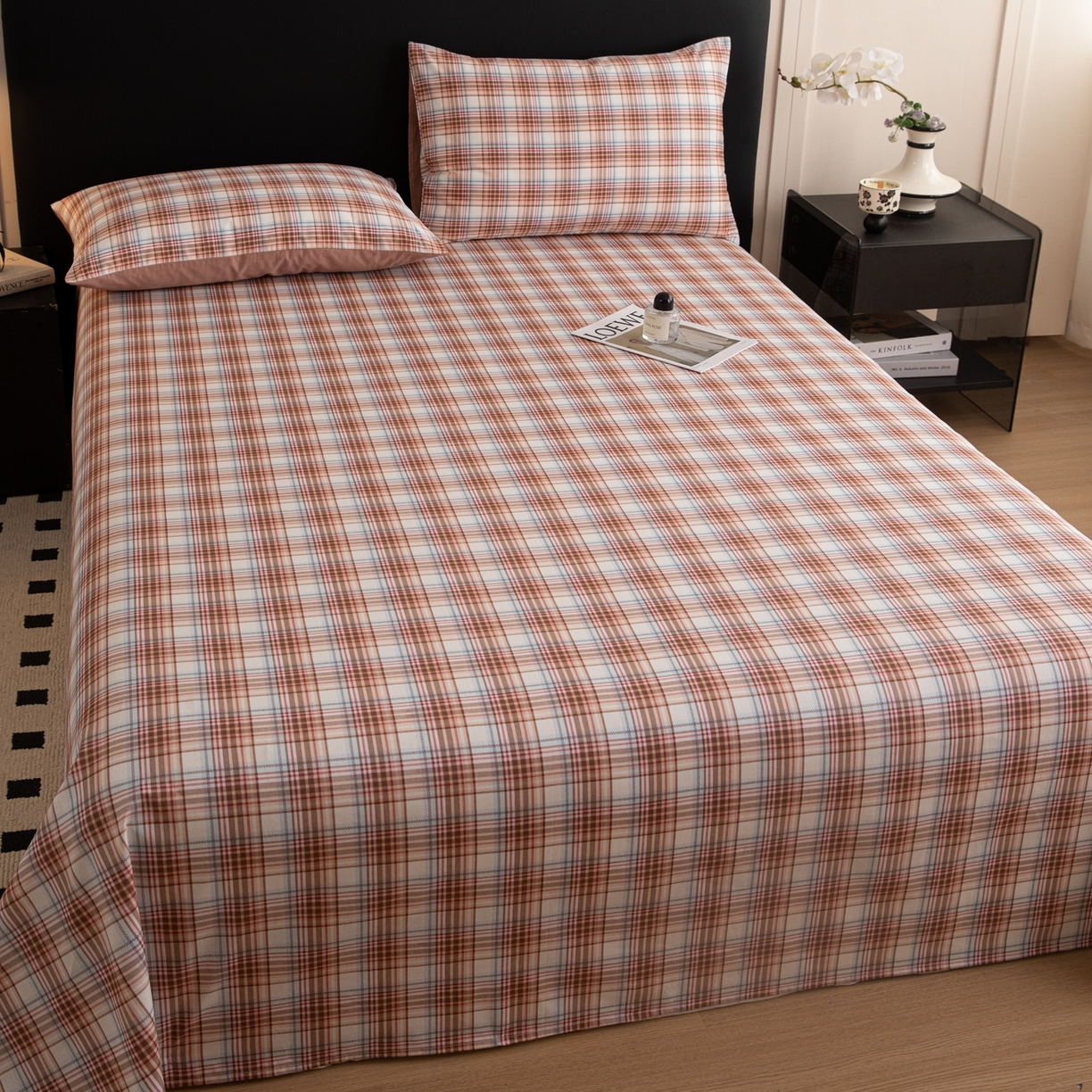91家纺网 家纺一手货源 找家纺 简宜家居（朝初家纺） 2026新款40支13070全棉简约格子系列A版床单 英伦-焦糖
