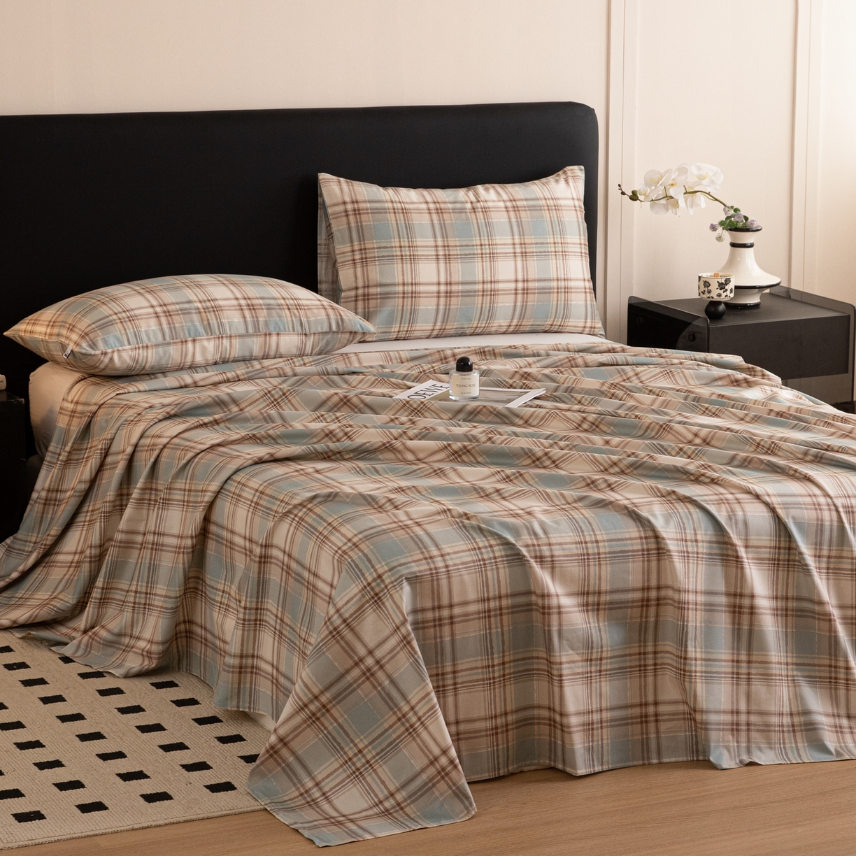 91家纺网 家纺一手货源 找家纺 简宜家居（朝初家纺） 2026新款40支13070全棉简约格子系列A版床单 英伦-蓝咖