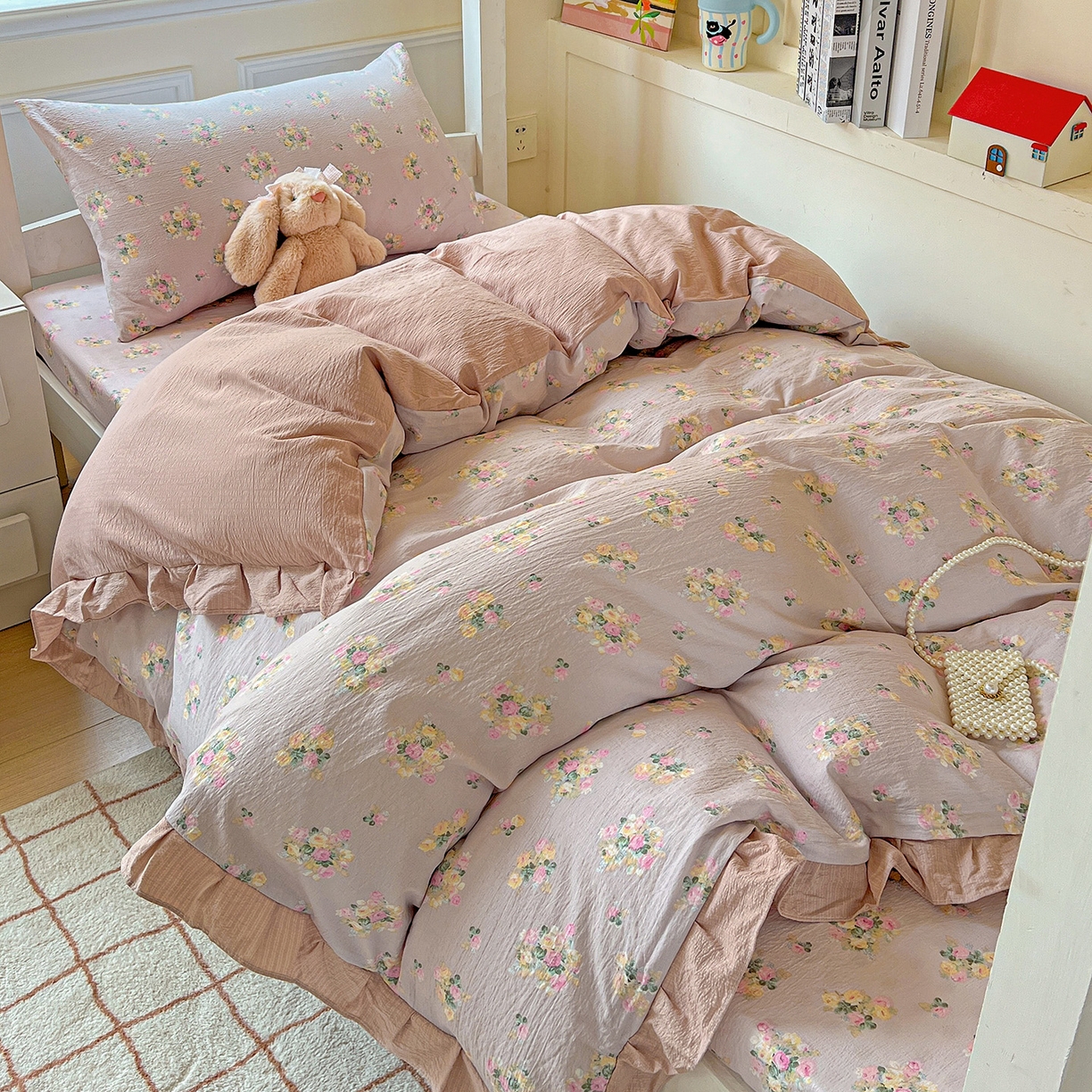 91家纺网 家纺一手货源 找家纺 （总）纽缦家纺 2026新款云感提花双层纱学生床韩版床单床笠三四件套