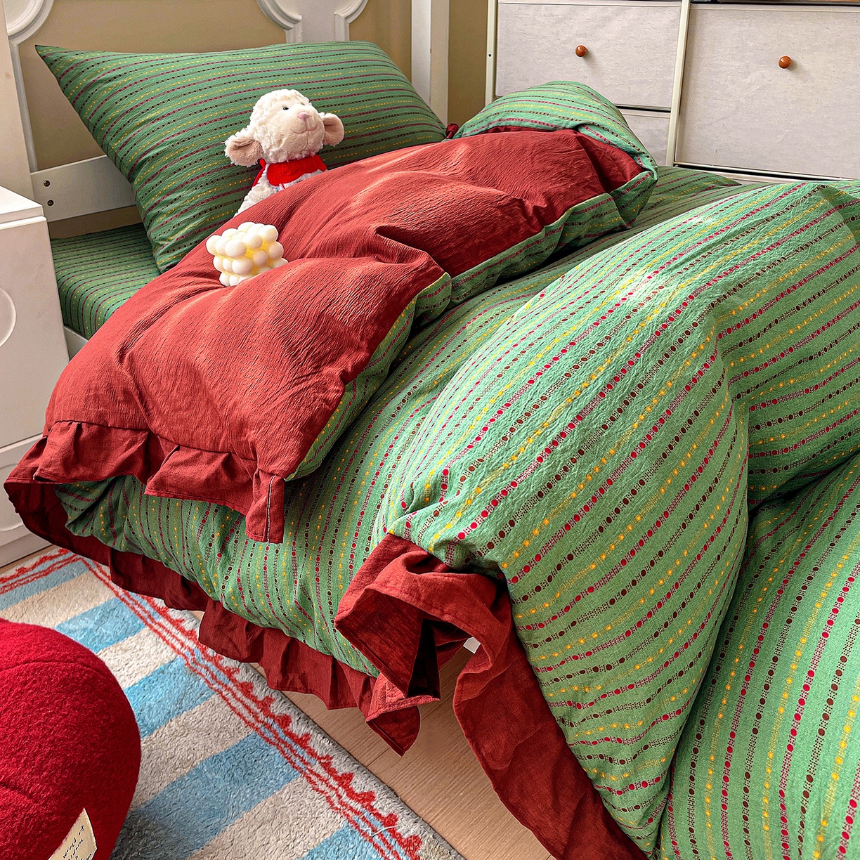 91家纺网 家纺一手货源 找家纺 （总）纽缦家纺 2026新款云感提花双层纱学生床韩版床单床笠三四件套