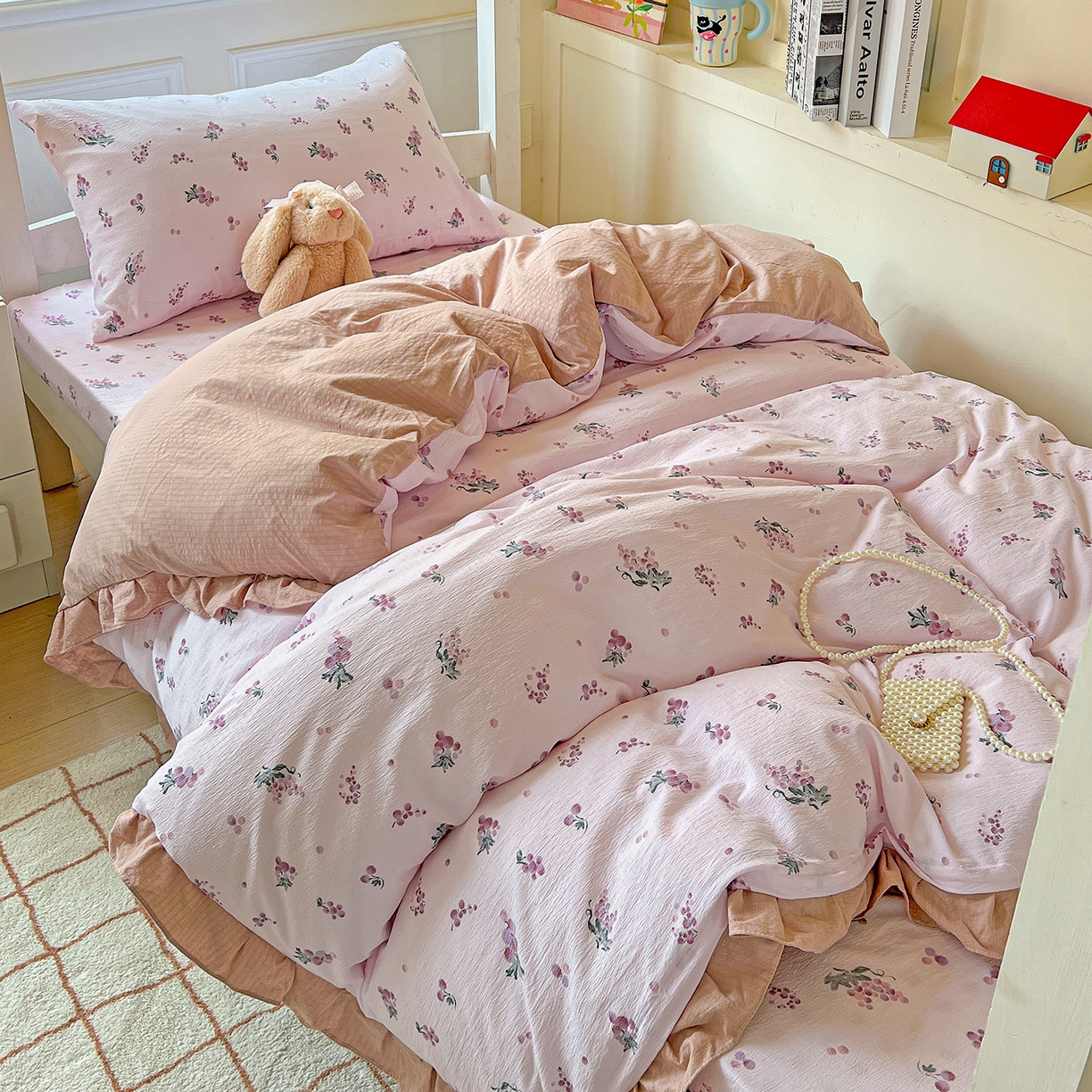 91家纺网 家纺一手货源 找家纺 （总）纽缦家纺 2026新款云感提花双层纱学生床韩版床单床笠三四件套