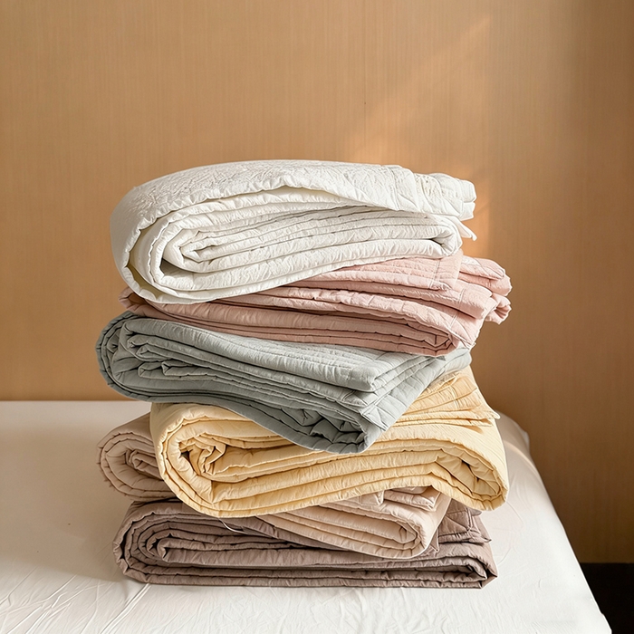 91家纺网 家纺一手货源 找家纺 乐野家居 2026新款韩风系列高密度色织全棉纯棉绗缝床盖 松紧防滑床单 组合图仅供展示不可下单