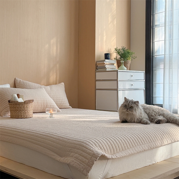 91家纺网 家纺一手货源 找家纺 乐野家居 2026新款韩风系列高密度色织全棉纯棉绗缝床盖 松紧防滑床单 黄油色