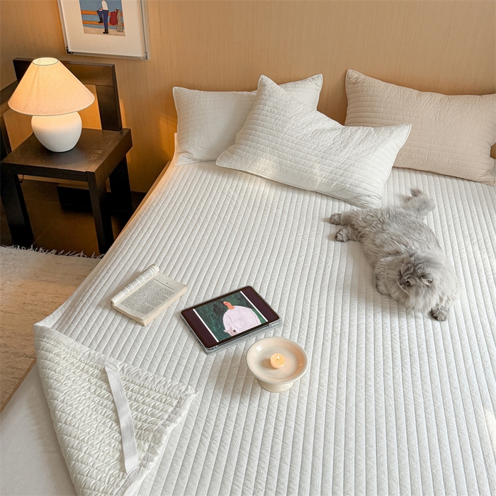 91家纺网 家纺一手货源 找家纺 乐野家居 2026新款韩风系列高密度色织全棉纯棉绗缝床盖 松紧防滑床单 白色