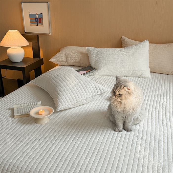 91家纺网 家纺一手货源 找家纺 乐野家居 2026新款韩风系列高密度色织全棉纯棉绗缝床盖 松紧防滑床单 白色