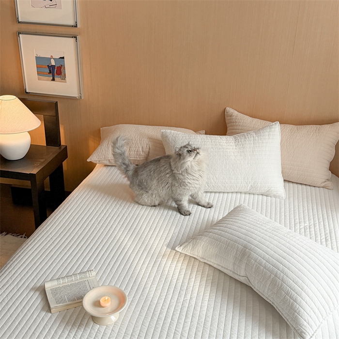 91家纺网 家纺一手货源 找家纺 乐野家居 2026新款韩风系列高密度色织全棉纯棉绗缝床盖 松紧防滑床单 白色